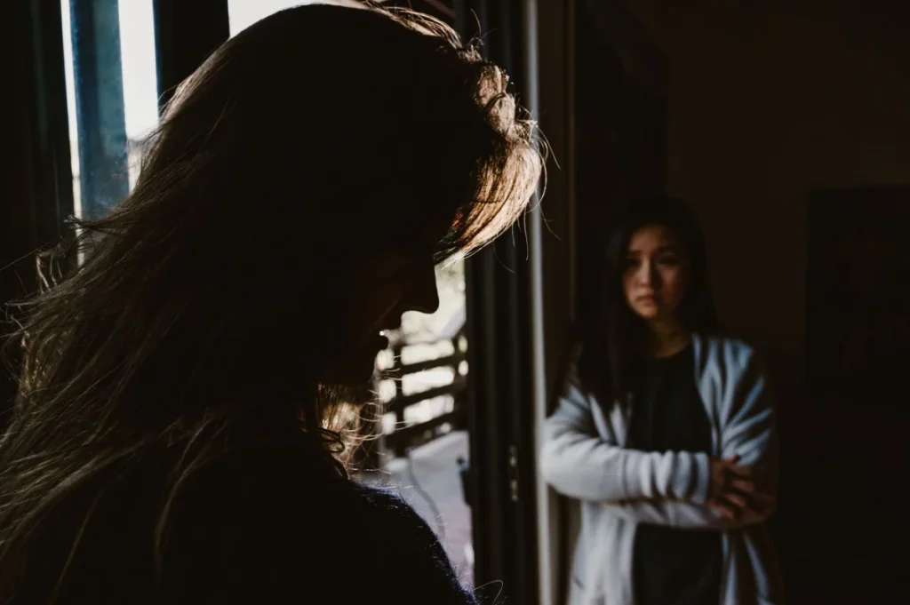Mengapa Kesehatan Mental di Era Digital Membutuhkan Pendekatan yang Lebih dari Hanya 'Self-Care'
