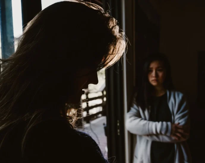 Mengapa Kesehatan Mental di Era Digital Membutuhkan Pendekatan yang Lebih dari Hanya 'Self-Care'