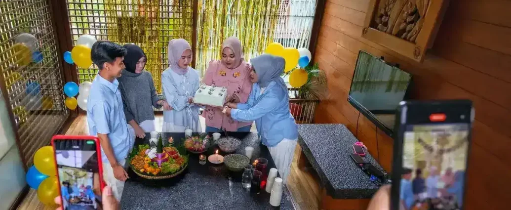 Media Sosial: Dari Sarana Komunikasi ke Pusat Hiburan