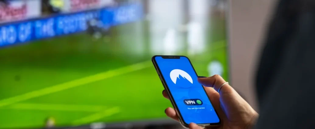 Ponsel: Dari Alat Komunikasi Menjadi Layar Utama Hiburan